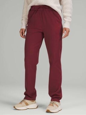 NWOT Lululemon Stretch High-Rise Pant
Mulled Wine - size 4